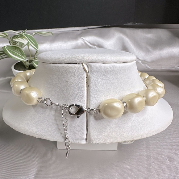Talbots Baroque Faux Pearl & Silver Spacers Choker Statement Necklace - Picture 4 of 7